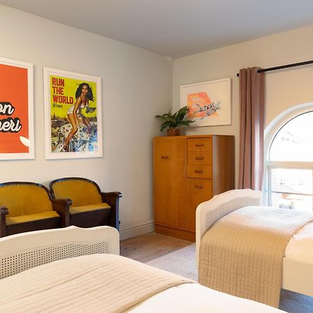 Stylish Seaside Home With King Beds And Parking Scarborough Kültér fotó