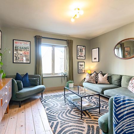Stylish Seaside Home With King Beds And Parking Scarborough Kültér fotó